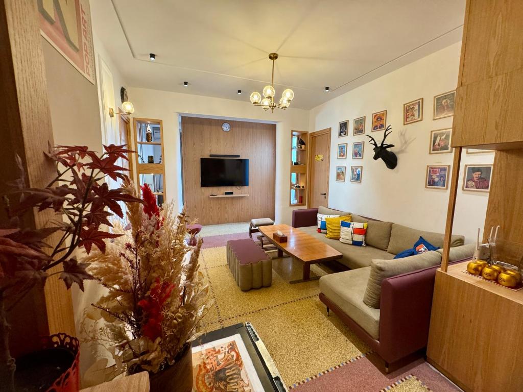 Et tv og/eller underholdning på Loft art-déco centre-ville Casa