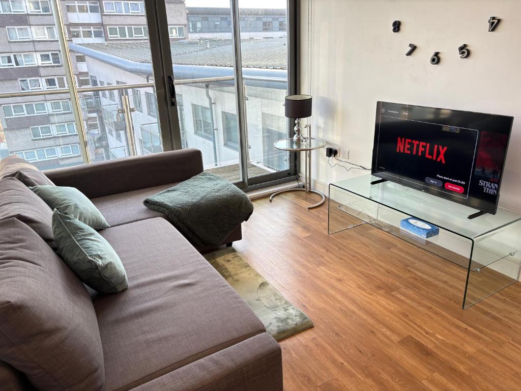 Et tv og/eller underholdning på Wembley Modern luxury 1 Bed, 5mins to stadium