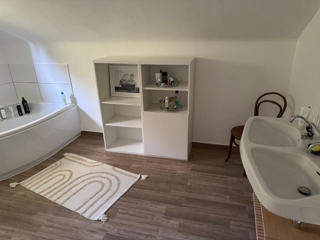 Ένα μπάνιο στο Landhaus Baptist