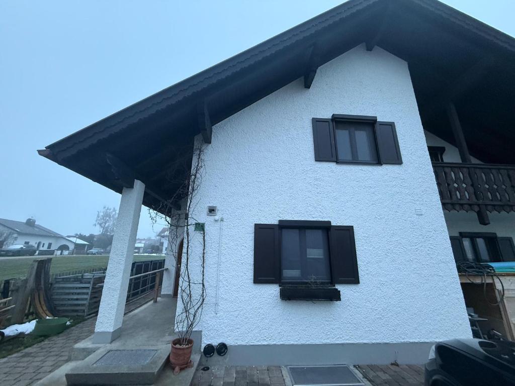 Το κτήριο όπου στεγάζεται  το διαμέρισμα