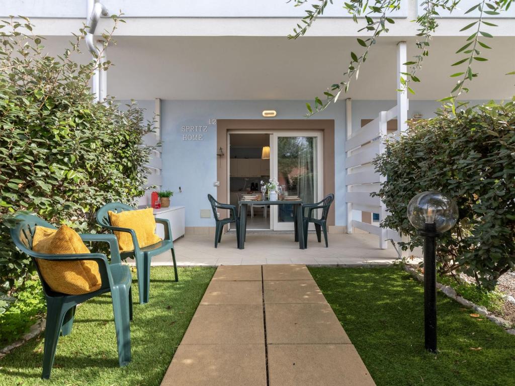 Κήπος έξω από το Apartment Spritz Home by Interhome