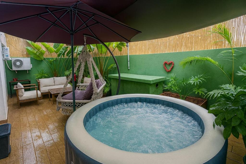 Billede fra billedgalleriet på Cozy private jacuzzi spa apartment i Casablanca