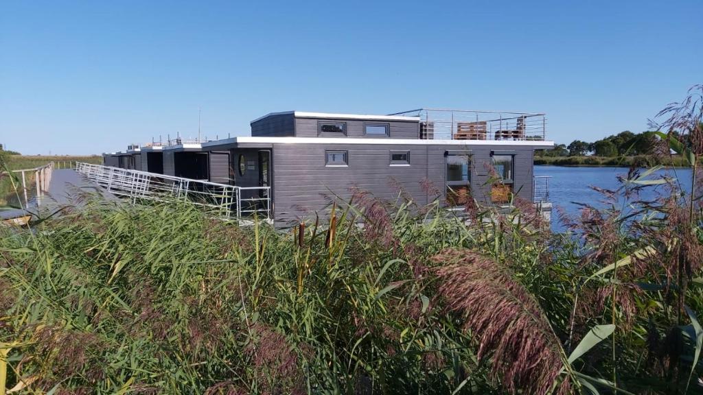 Fotografie z fotogalerie ubytování Hausboot MeerZeit v destinaci Hohenkirchen