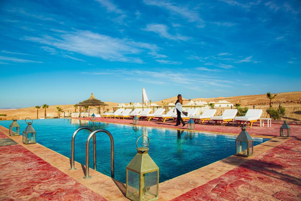 Bazén v ubytování Agafay Yes We Camp Luxury Lodge Restaurant & Spa nebo v jeho okolí