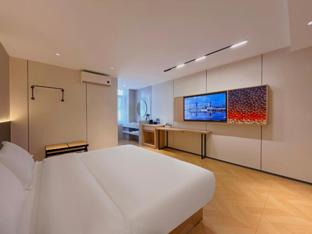 Kuchyň nebo kuchyňský kout v ubytování HuaHang Hotel - Free Shuttle&Free Breakfast - Guangzhou Baiyun International Airport