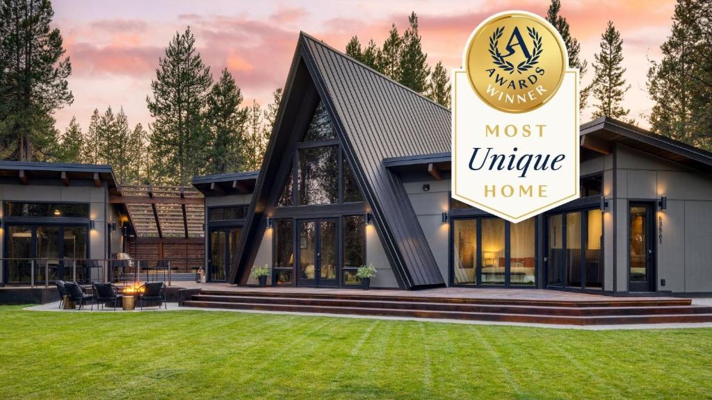 Πιστοποιητικό, βραβείο, πινακίδα ή έγγραφο που προβάλλεται στο Lazy River Glamp-House by AvantStay Newly Built Luxe Indoor-Outdoor Living