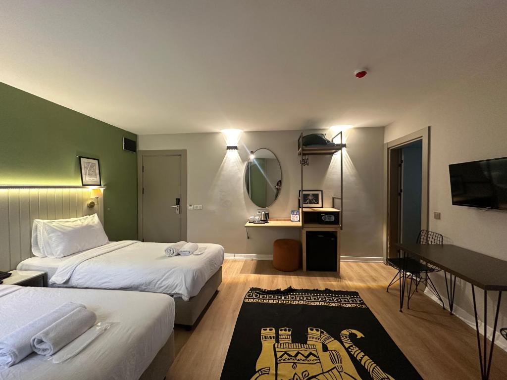 OTTO X Hotel - Deluxe Double Or Twin Room