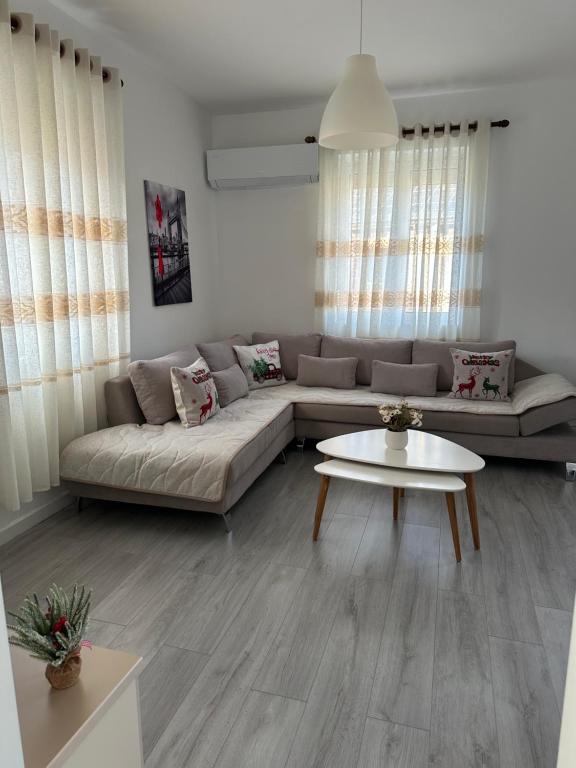 Χώρος καθιστικού στο Apartment Center Korça