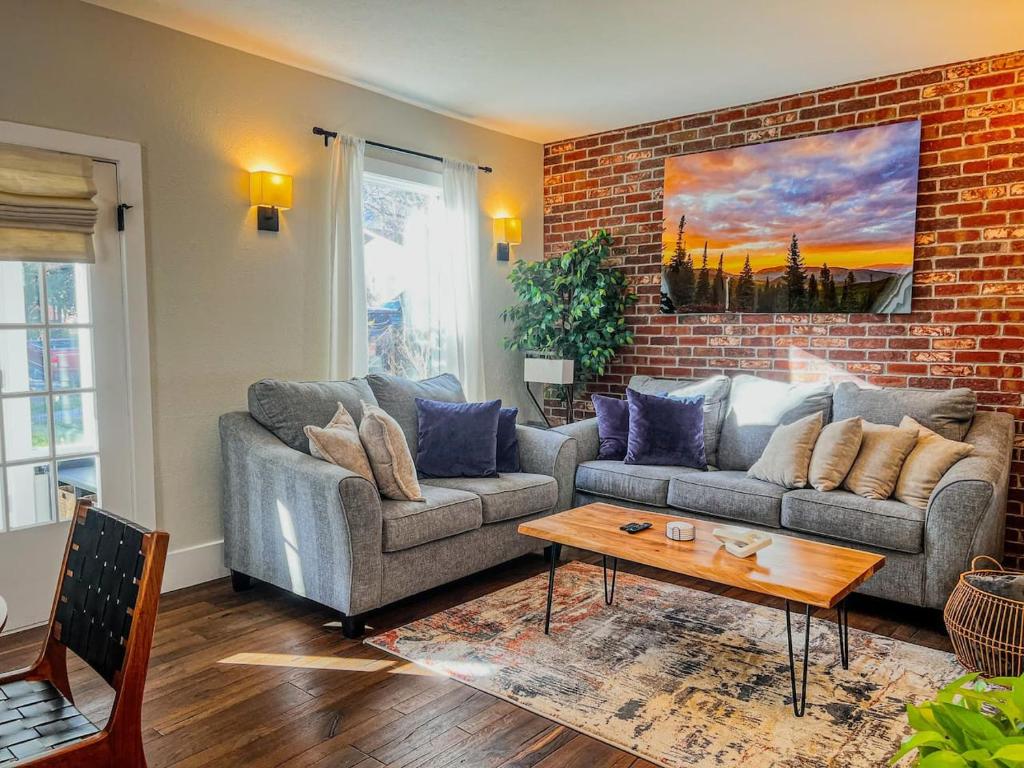 Χώρος καθιστικού στο 9 Min Walk to Pearl Street - Downtown Boulder