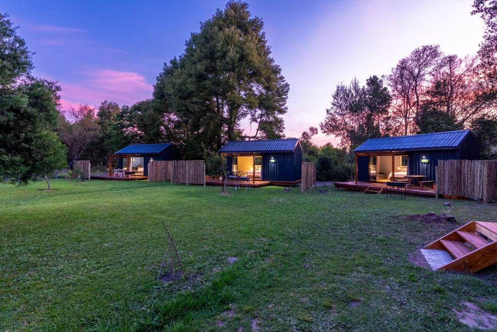 Сад в Moss & Moon Cabins