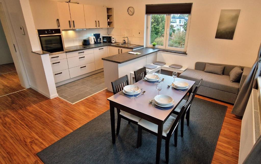 Kuchyň nebo kuchyňský kout v ubytování Ferienwohnung Marbachtal Bad Kissingen