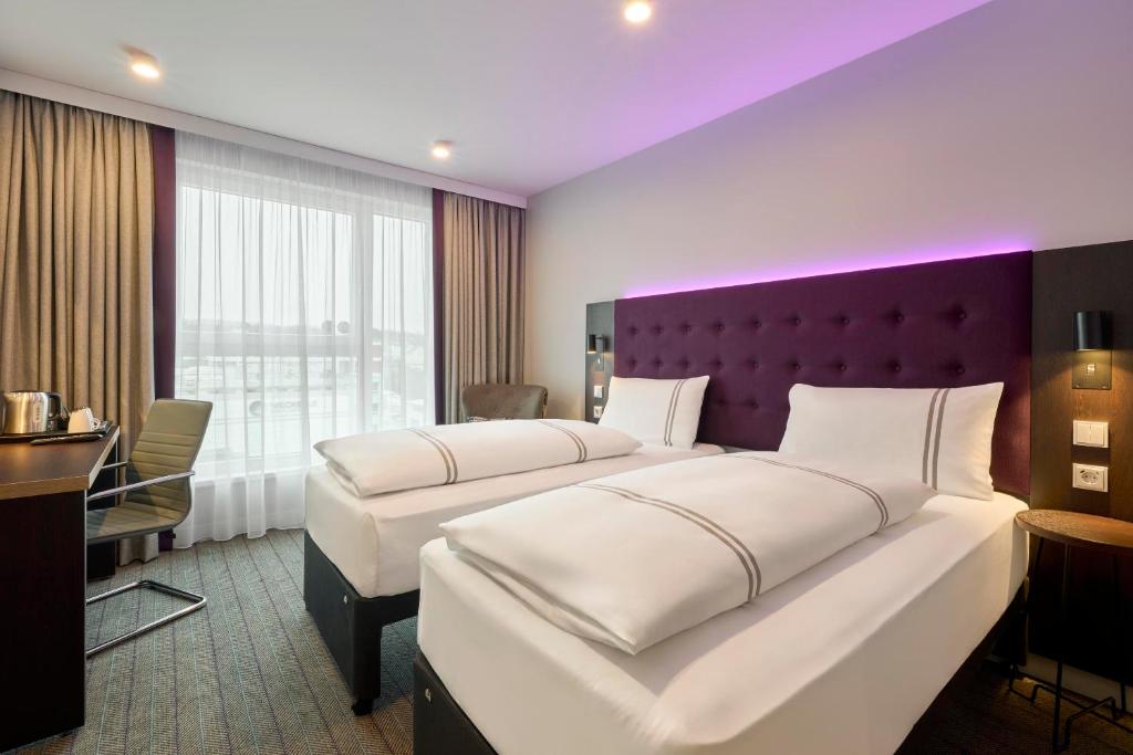 Premier Inn Stuttgart Zuffenhausen - Habitación Estándar Doble O Twin