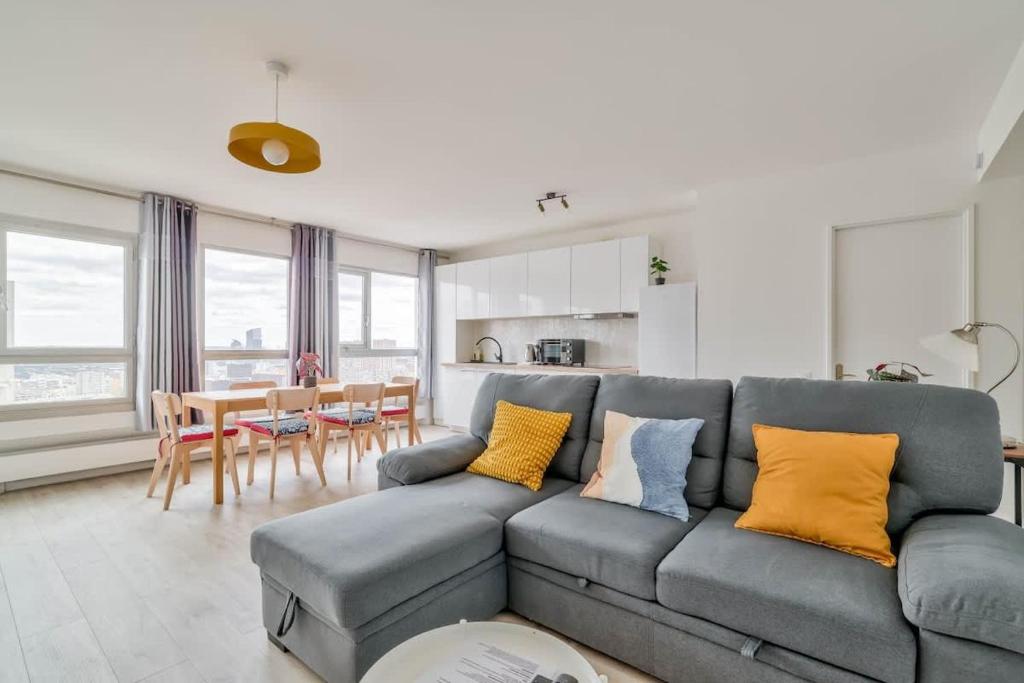 Vandrezanne 1 Stylish 2 bed Paris City Views