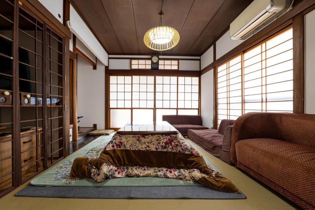 Χώρος καθιστικού στο Nagasaki no Wagaya2 Traditional Japanese House 坂道の古民家