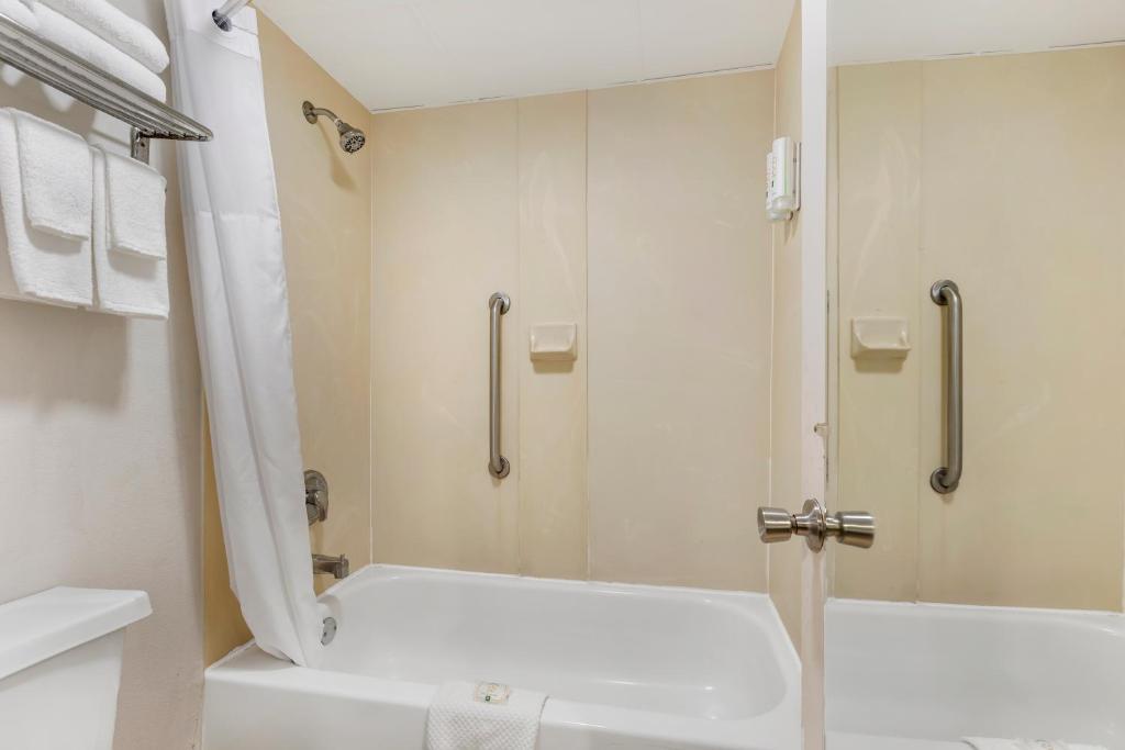 Quality Inn & Suites Easley - Greenville - Habitación Con 2 Camas Grandes - No Fumadores