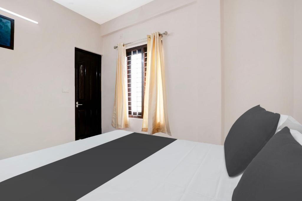 Fotografie z fotogalerie ubytování Hotel O GRAND RESIDENCY v destinaci Ambalapulai