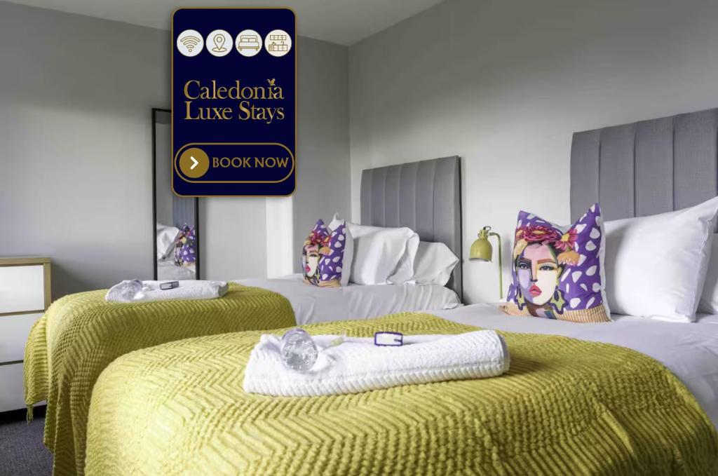 Una cama o camas en una habitación de Pentland House