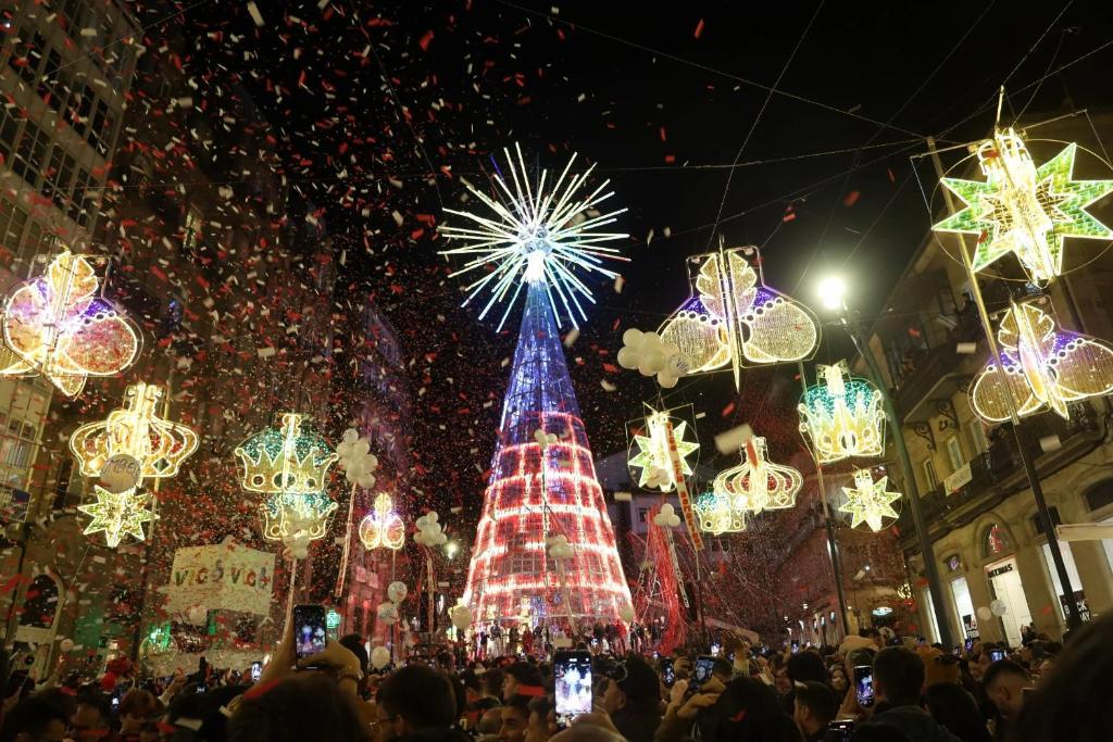 a christmas display with a christmas tree and lights at Alojamientos Ría de Vigo & Alborada in Moaña