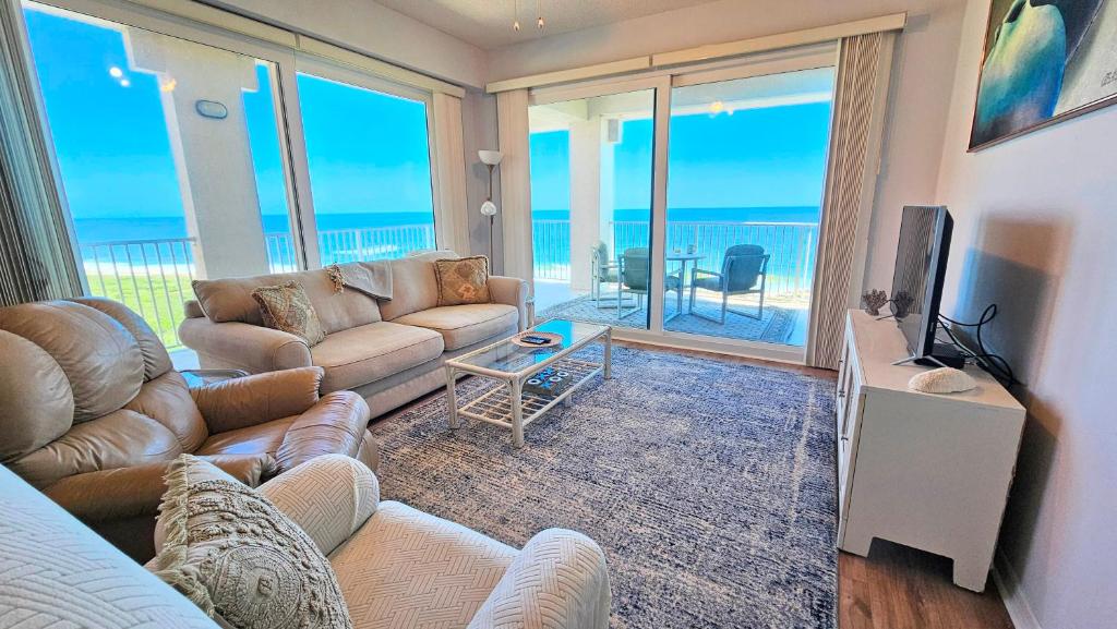 Eco Friendly Penthouse Suite With Private Balcony And Ocean View photo