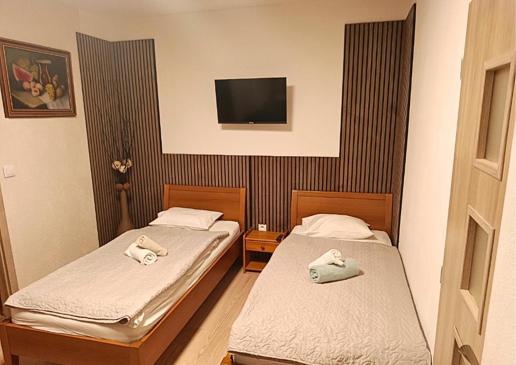 Apartments Prestige VILLA IVICA with daily reception, pool & spa, restaurant - 