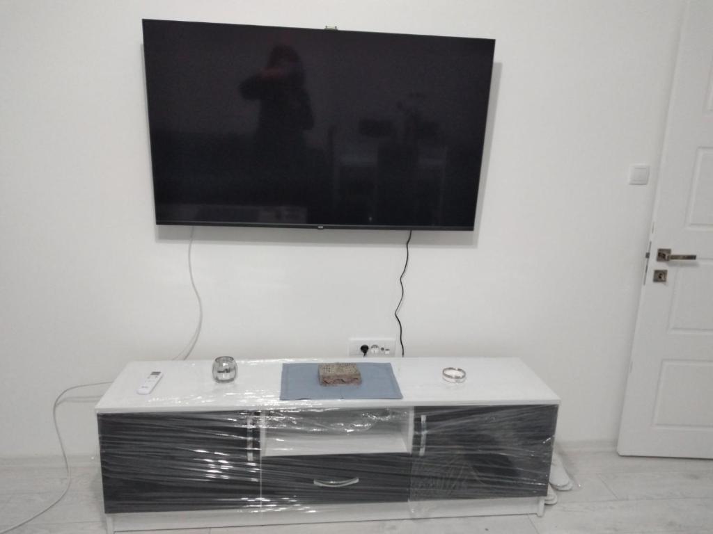 TV a/nebo společenská místnost v ubytování Mojito sleep