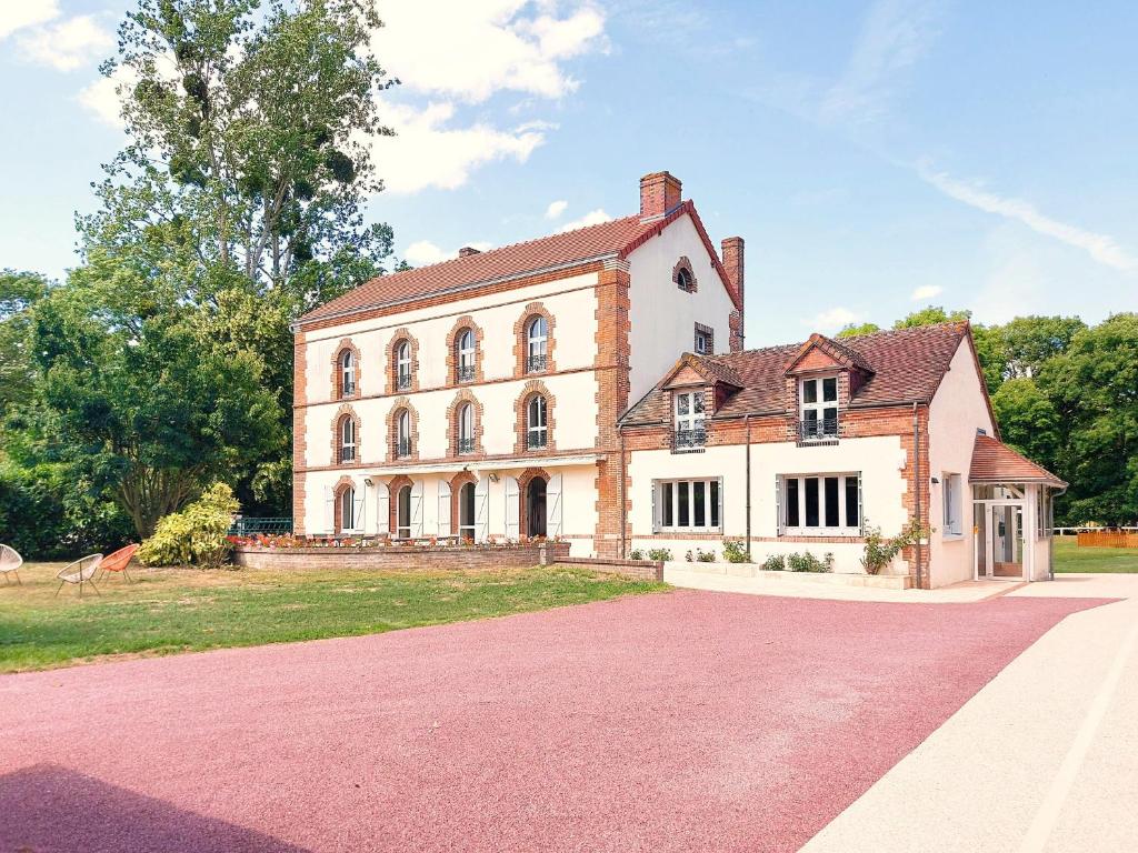 Το κτήριο όπου στεγάζεται  η παραθεριστική κατοικία