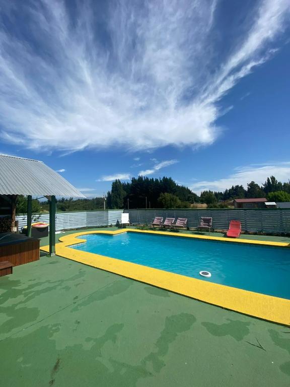 Bazén v ubytování Hermosa casa en Quillón nebo v jeho okolí