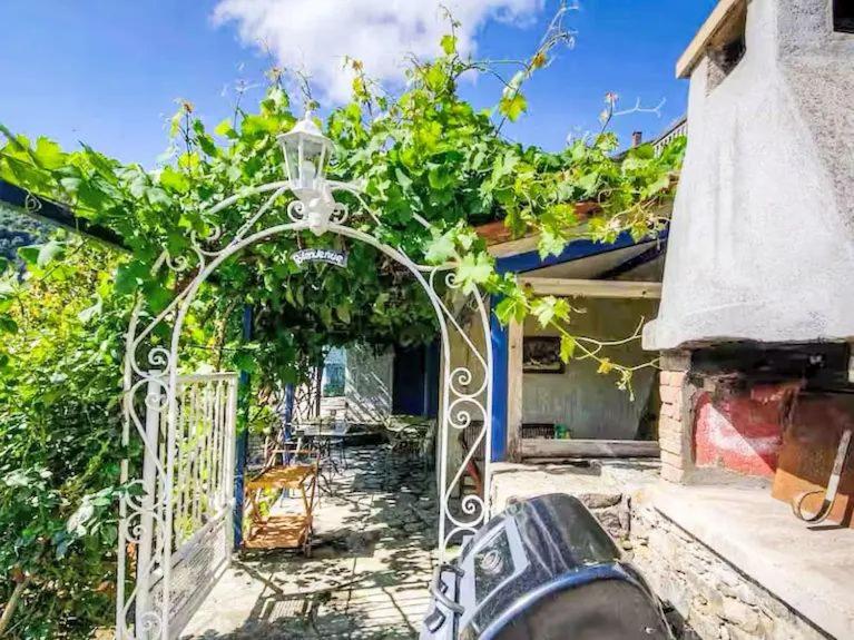 Κήπος έξω από το Maison entre mer et montagne