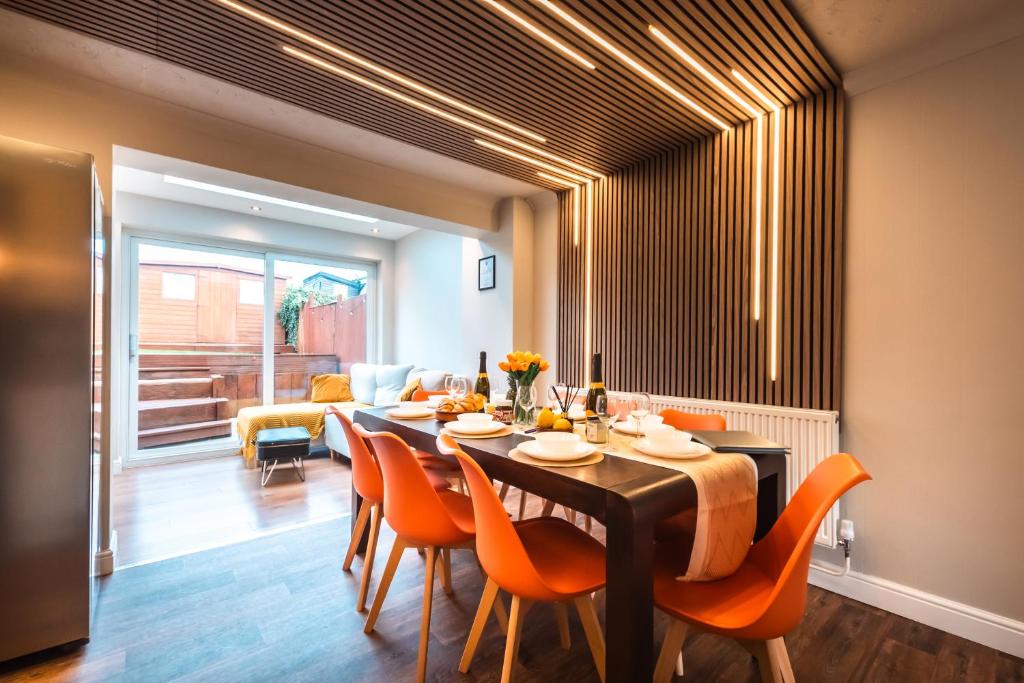 Χώρος καθιστικού στο Free Parking 11 Guests Family&Contractors Bedford