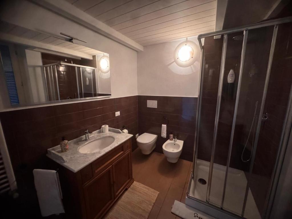 Ένα μπάνιο στο A&A Bellini