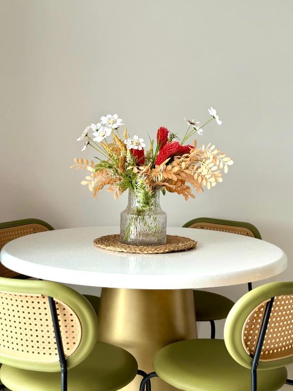 Φωτογραφία από το άλμπουμ του Modern cosy 2Bed 2bath στο Αμπιτζάν