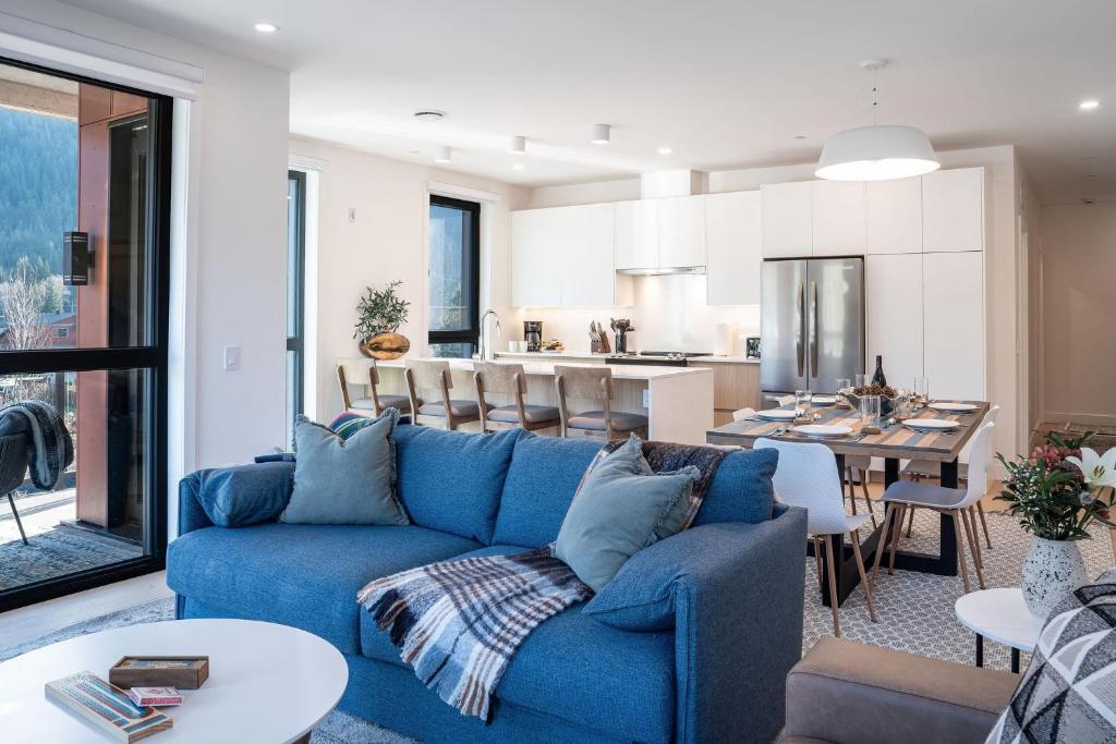 Et opholdsområde på Wooley Terrace by Revelstoke Vacations