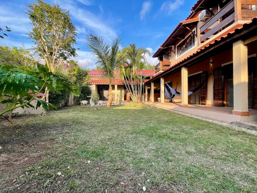 イーリャ・コンプリーダにあるCasa Triunfoの建物前の空庭