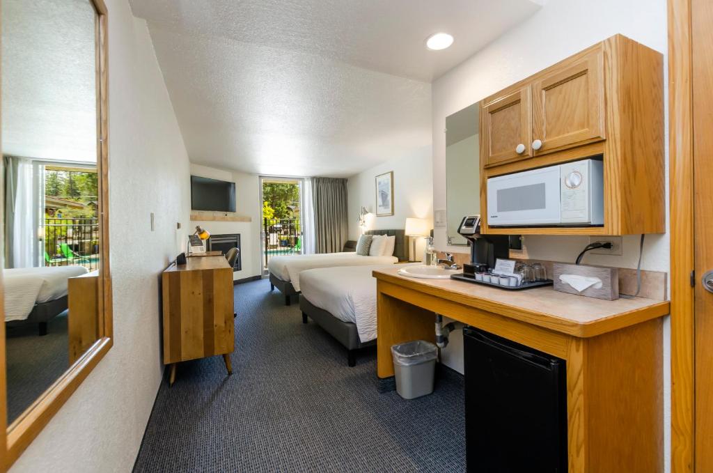 Firelite Lodge photo