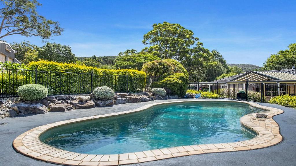 Hồ bơi trong/gần Warrambool Lodge