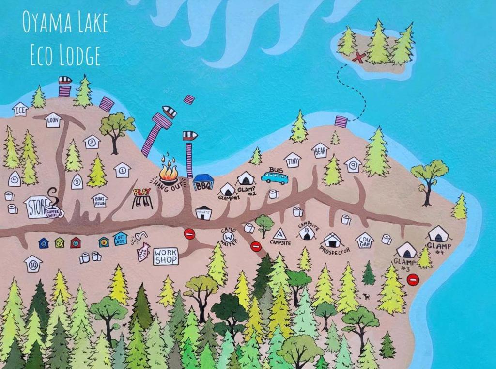 una mappa di un villaggio su un'isola di Oyama Lake Lodge a Lake Country