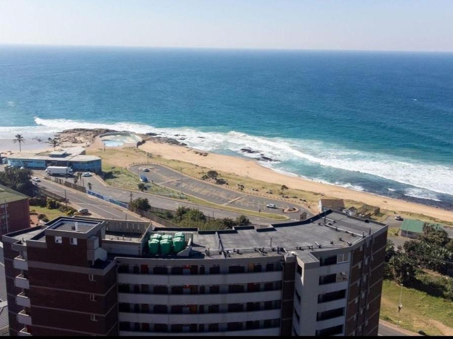 Peacehaven's Top Floor Gem 703 في سكوتبرغ: اطلالة جوية على مبنى والشاطئ