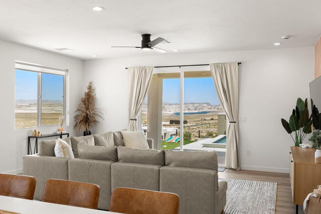 Posezení v ubytování Lakeview Oasis at Powell