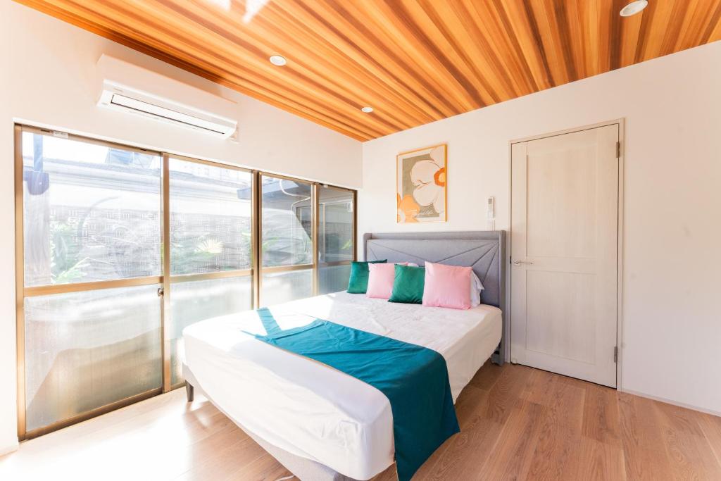 Professionally Newly Designed Japanese Holiday Home!