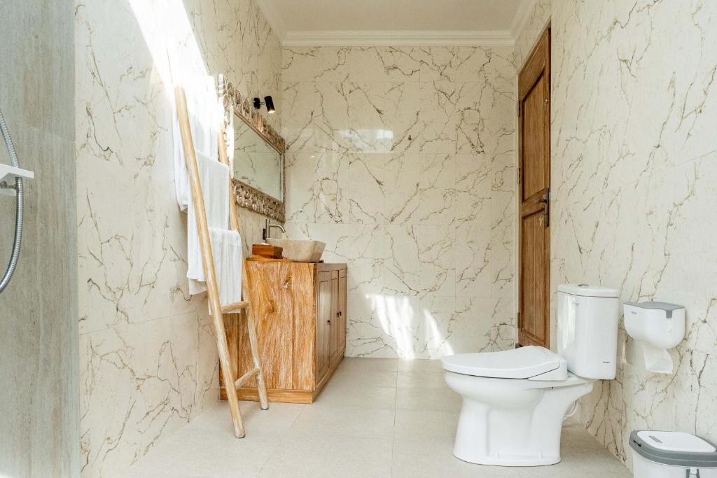 Sawah Sebatu Villa - 17