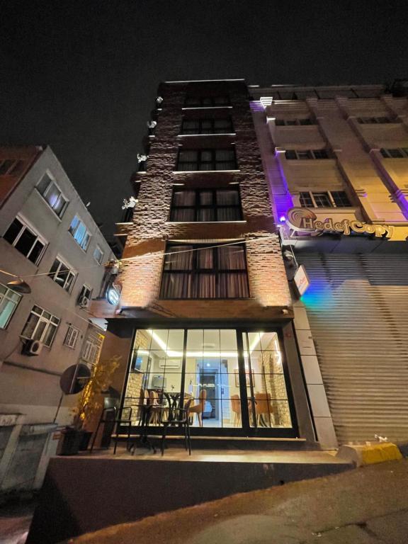 Budova, kde se hotel nachází