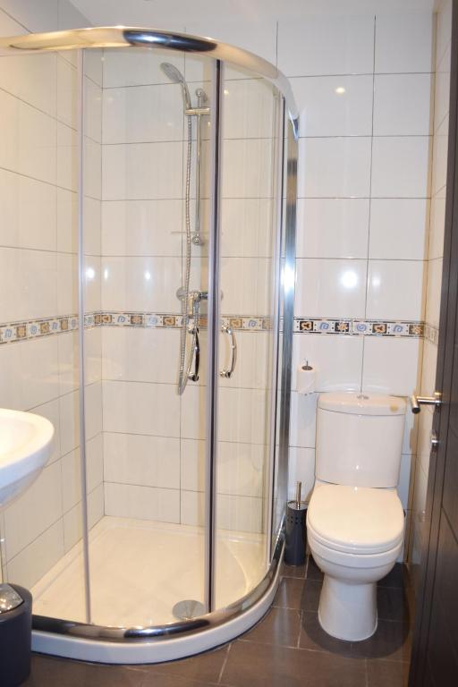 Koupelna v ubytování Il-Bukkett B&B