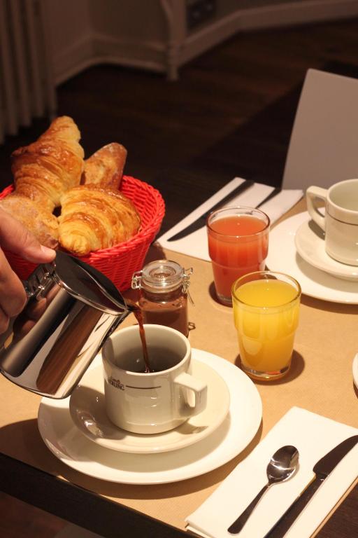 Plateau bouilloire dans l&#39;&eacute;tablissement H&ocirc;tel Henri IV