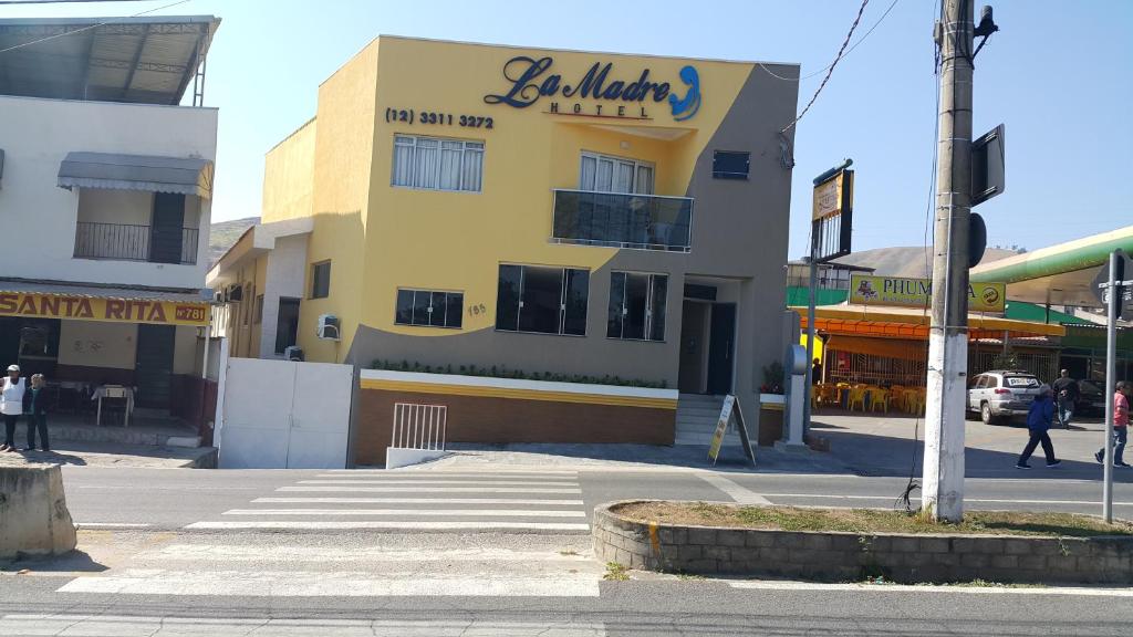  La Madre Hotel