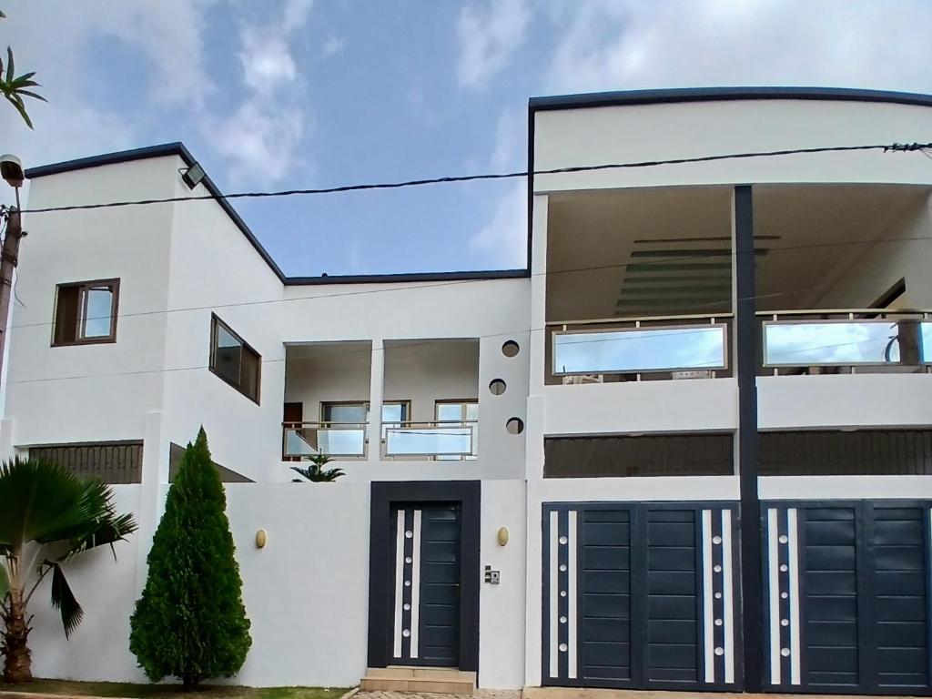 Το κτήριο όπου στεγάζεται  το διαμέρισμα