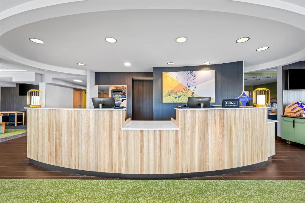 Spark By Hilton Cleveland Beachwood photo