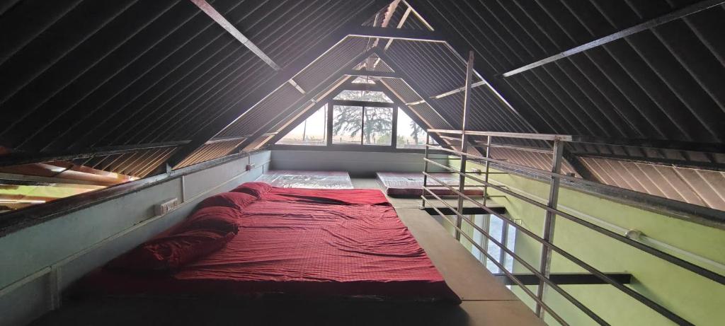 Postel nebo postele na pokoji v ubytování JRN ISLAND BEACH STAY Honnavar