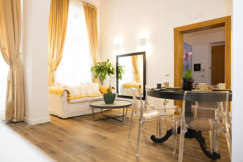 Lux apartment with 3 bedrooms and SPA Spanish Steps