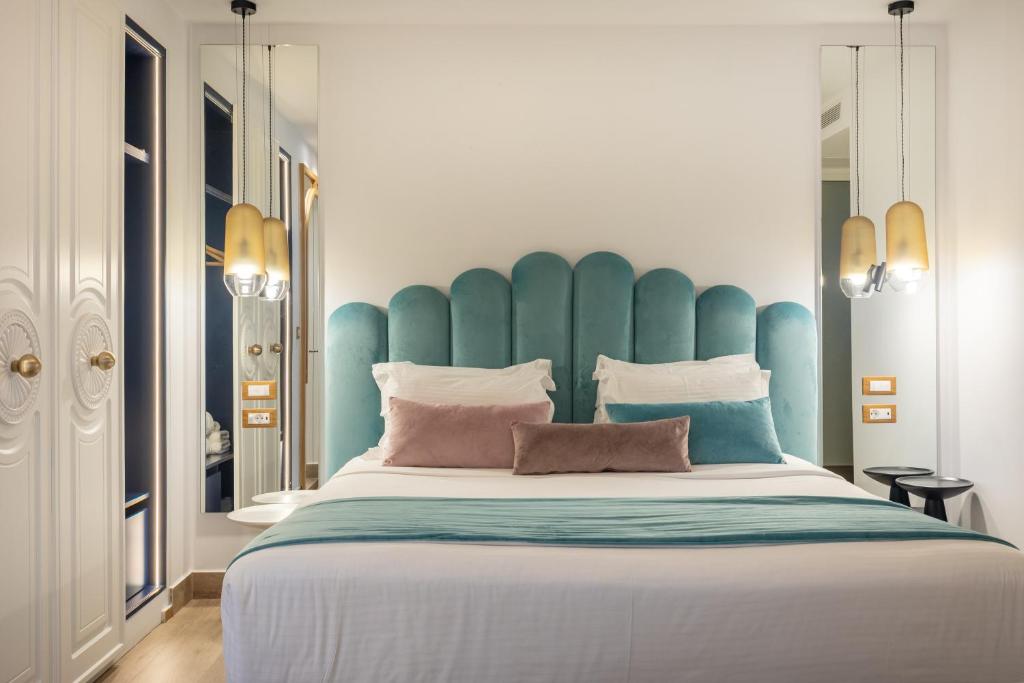 Cresanto Luxury Suites - 15