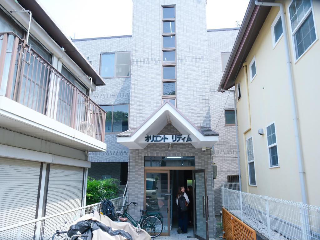 Tòa nhà nơi căn hộ tọa lạc